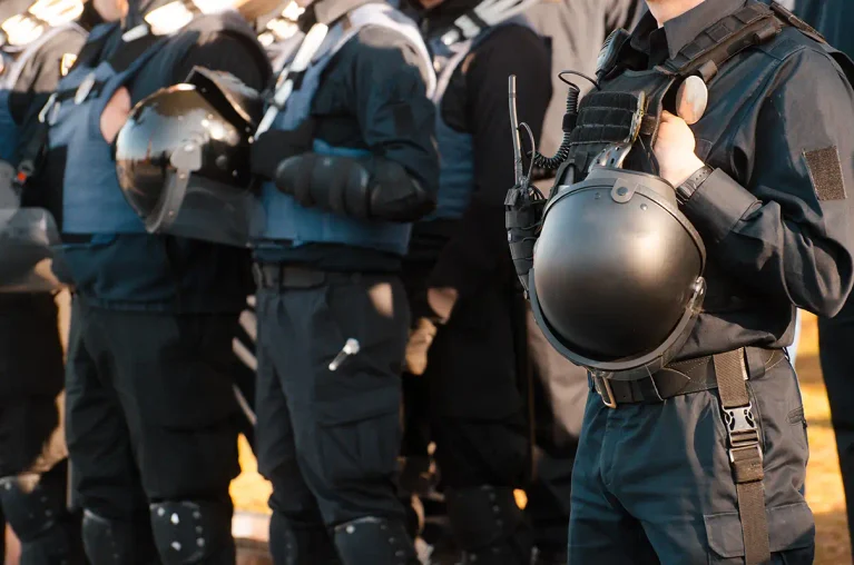 Diferencias clave entre el seguro de vida y el seguro de accidentes: la guía para policías, guardias civiles y militares
